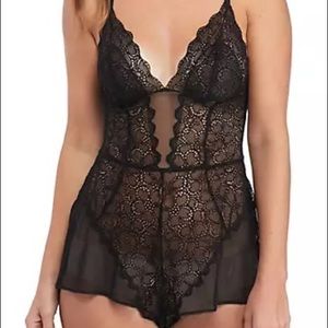 DKNY Lace Romper, size XL New With Tags